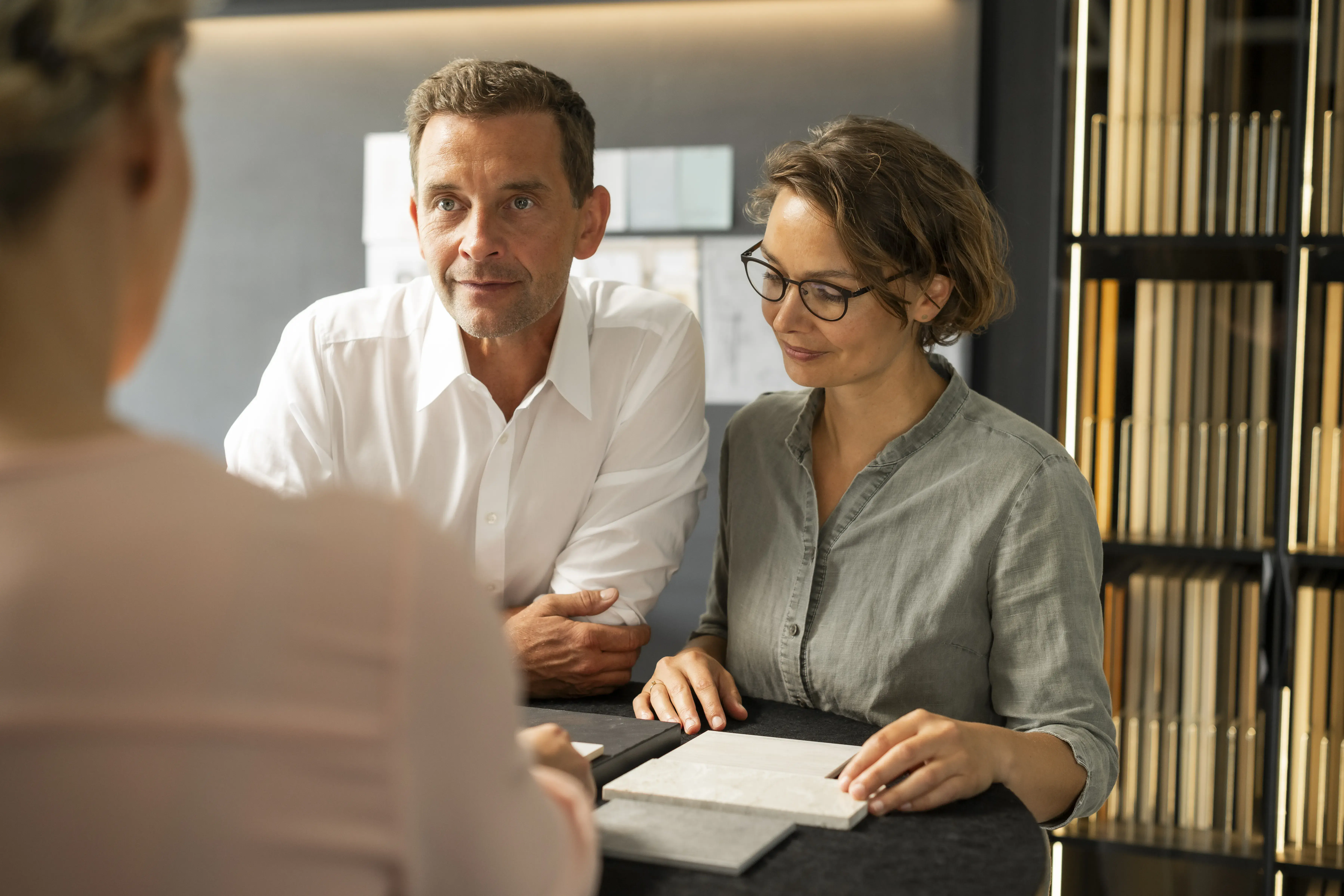 Beratungsgespräch Küchenkauf Menschen