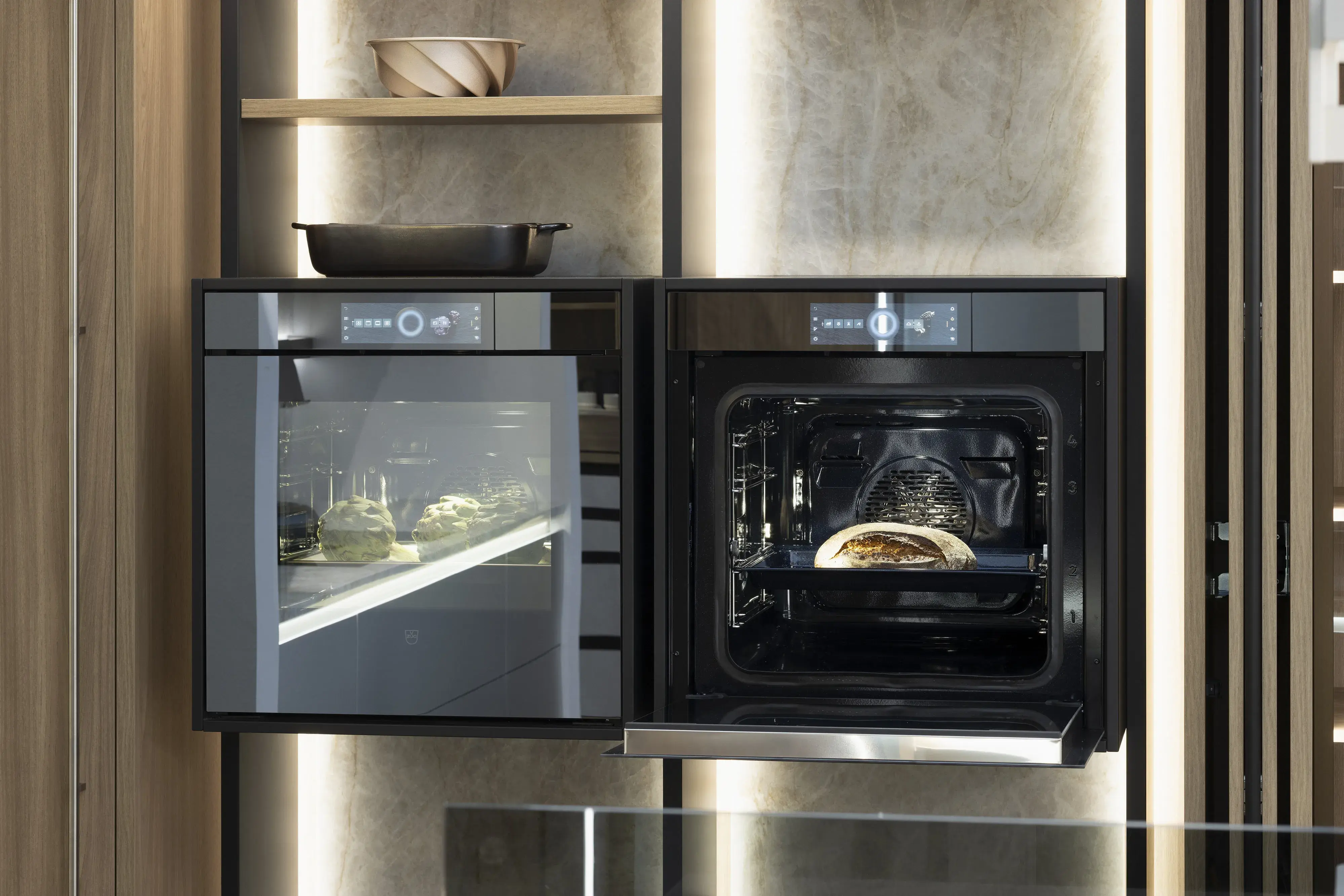 V-ZUG Geräte in LEICHT Küche besonderer Geräteeinbau Regalnische Trockenbau